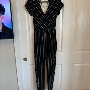 EXPRESS black white short sleeve jumpsuit with wide leg striped pants women's S